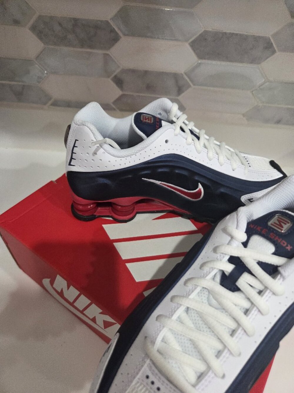 Nike Shox R4 GS CW2626-400 Midnight Navy Gym Red White 4.5Y / Women's 6